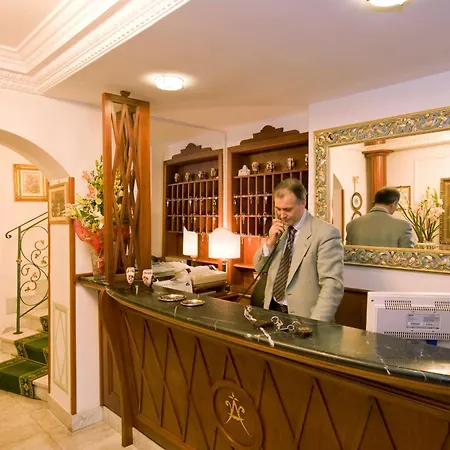 Hotel Amalfi Roma